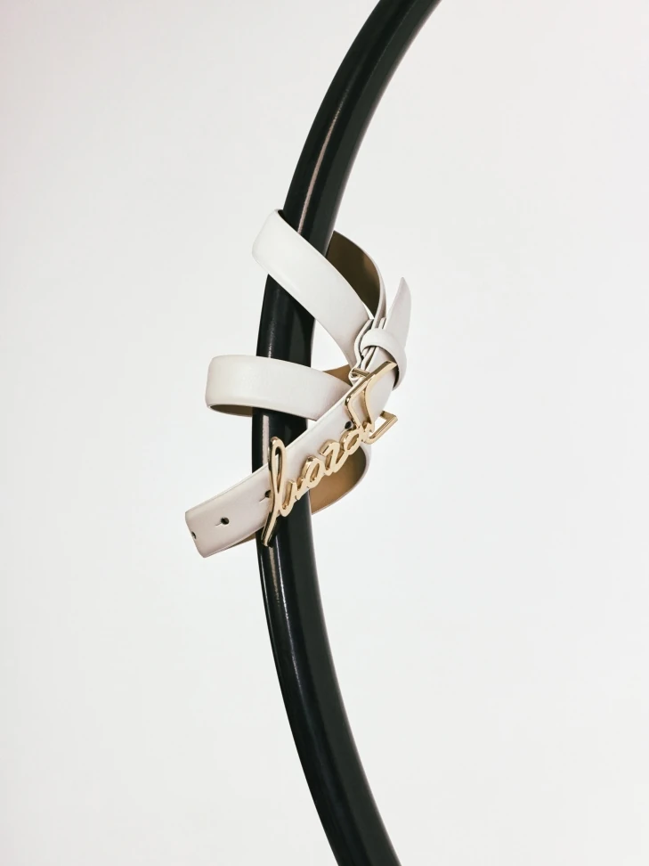 kazar White leather belt with logo buckle