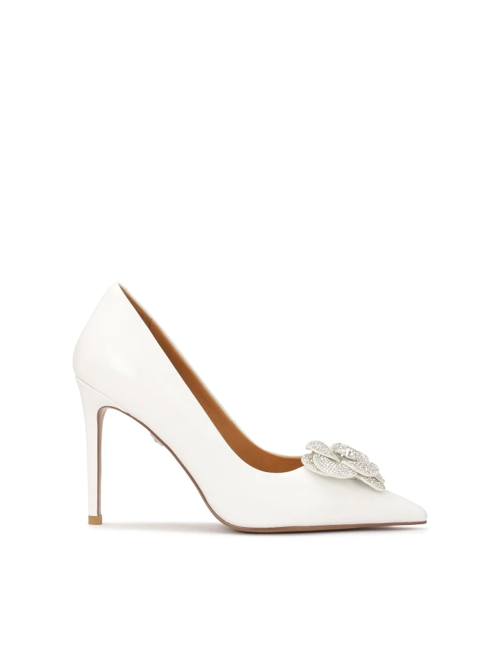 kazar White leather pumps with glittering flower