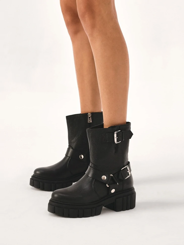 Kazar Zipper Boots With Solid Sole