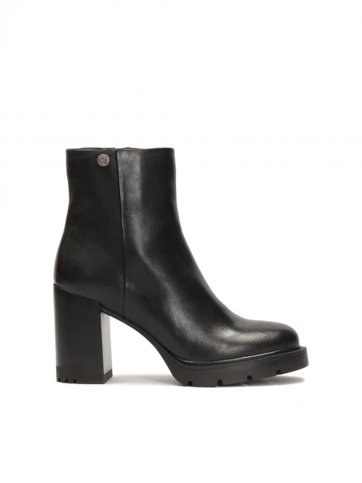 kazar Zipper boots with wide heels