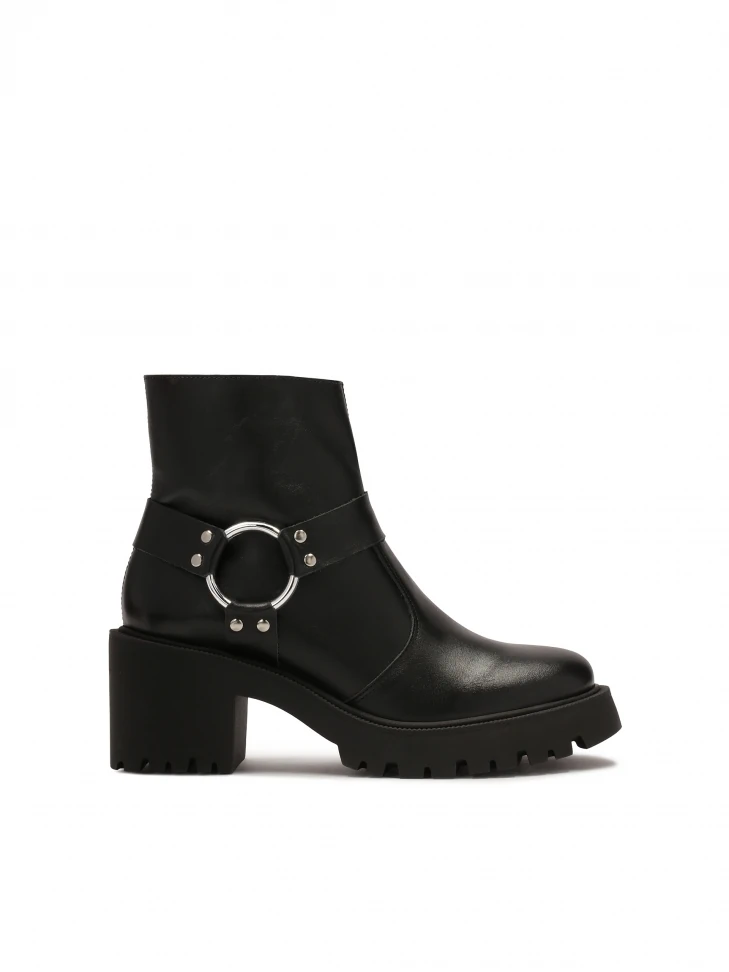 kazar Zipper boots with wide heels