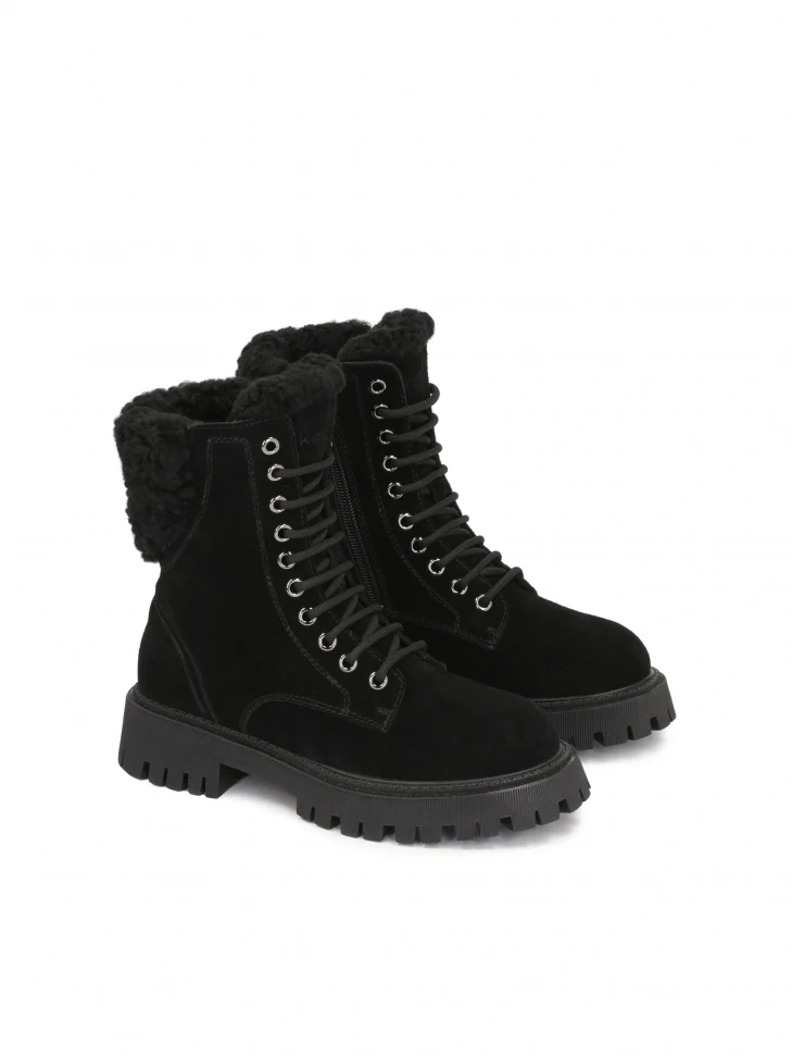 Kazar Ladies’ Insulated Flat Ankle Boots Made Of Soft Suede And Sheepskin