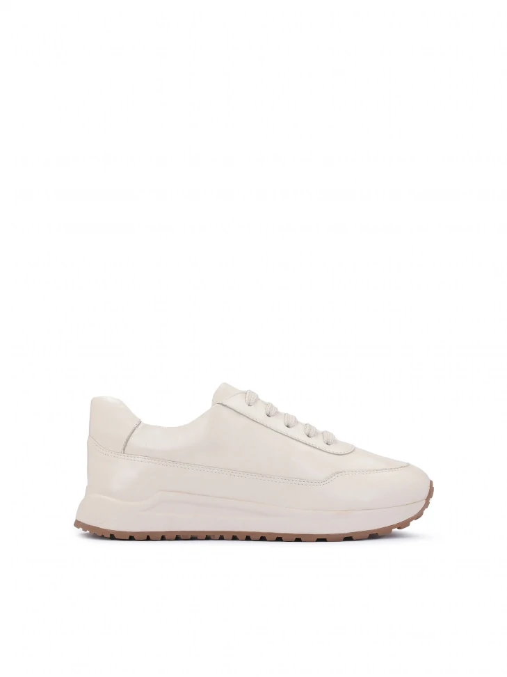 kazar Ladies’ off-white leather sneakers with a comfortable construction