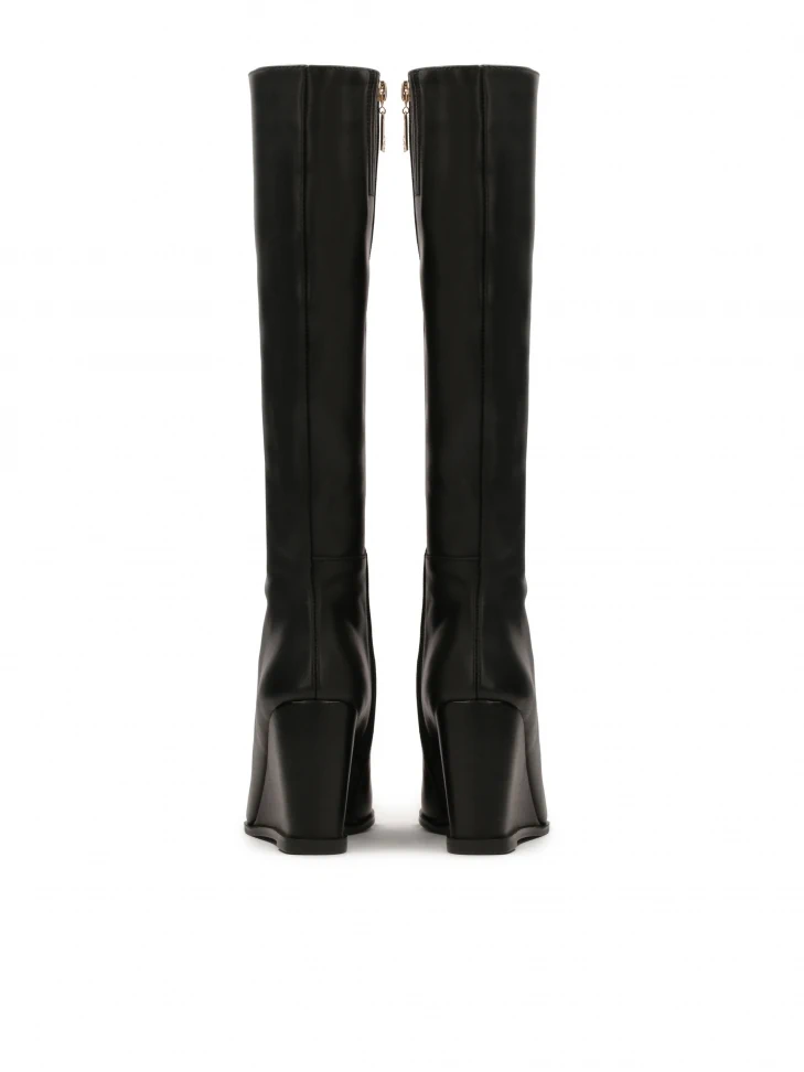 Kazar Leather Boots On A Platform With A Pointed Toe