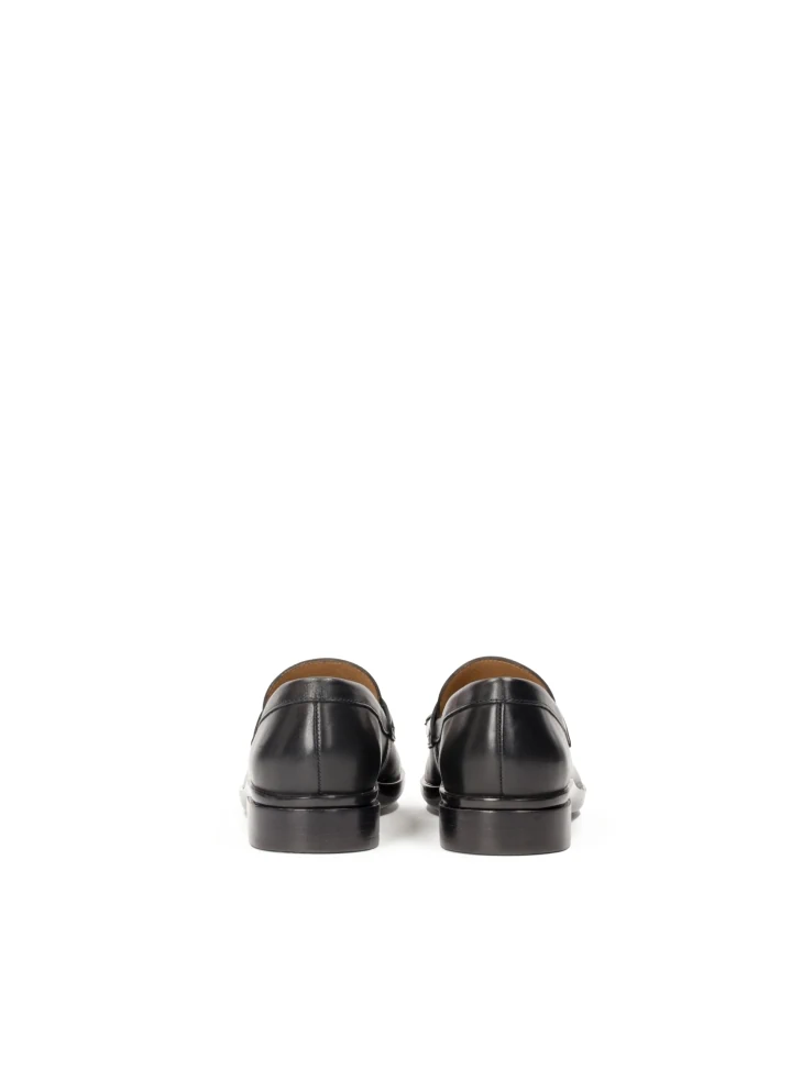 Kazar Leather Shoes On A Flat Sole Decorated With Hooks