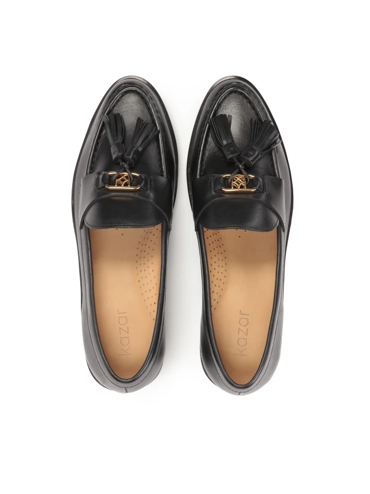 Kazar Leather Shoes On A Flat Sole Decorated With Hooks