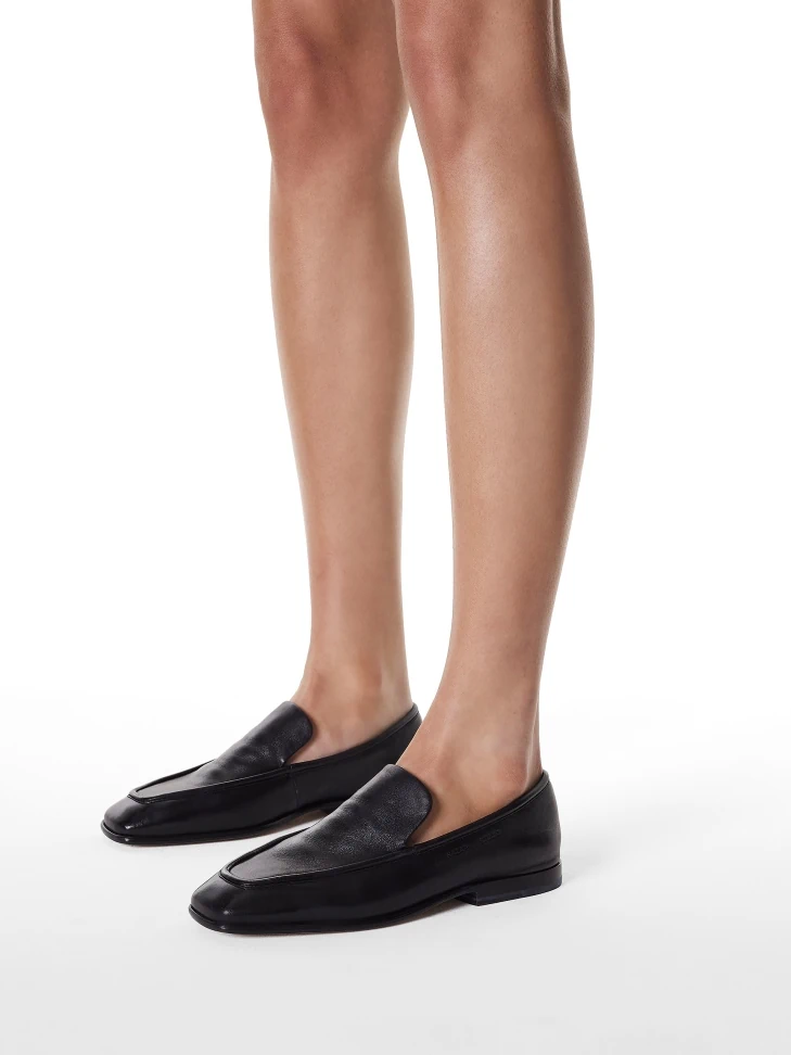 Kazar Minimalist Black Loafers In Full Grain Leather