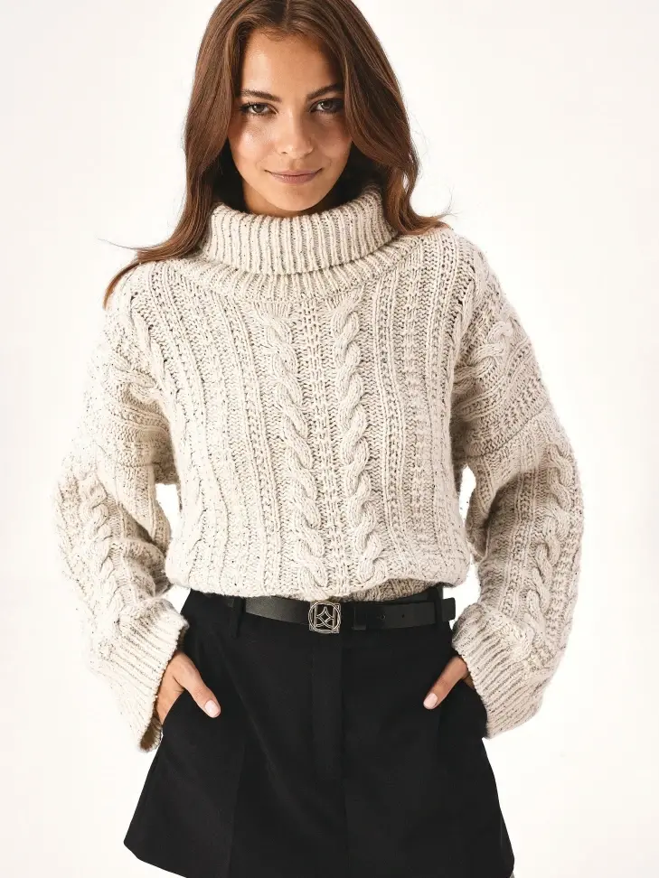 Kazar Minimalist Leather Women's Belt With Logo Buckle