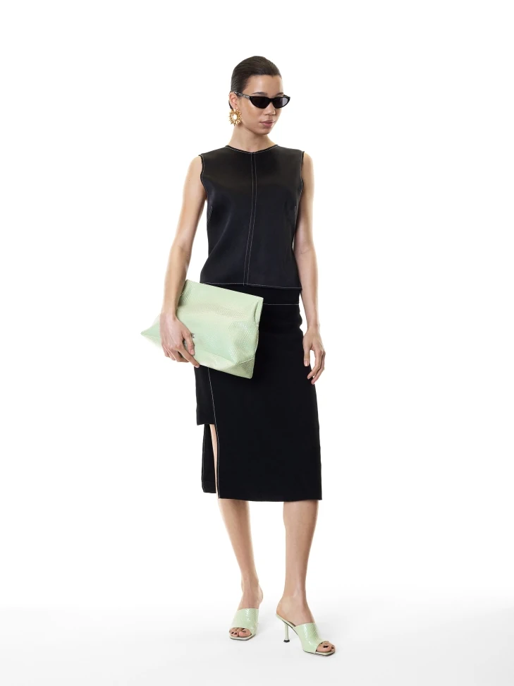 Kazar Mules In Embossed Patent Leather With A Fashionable Heel