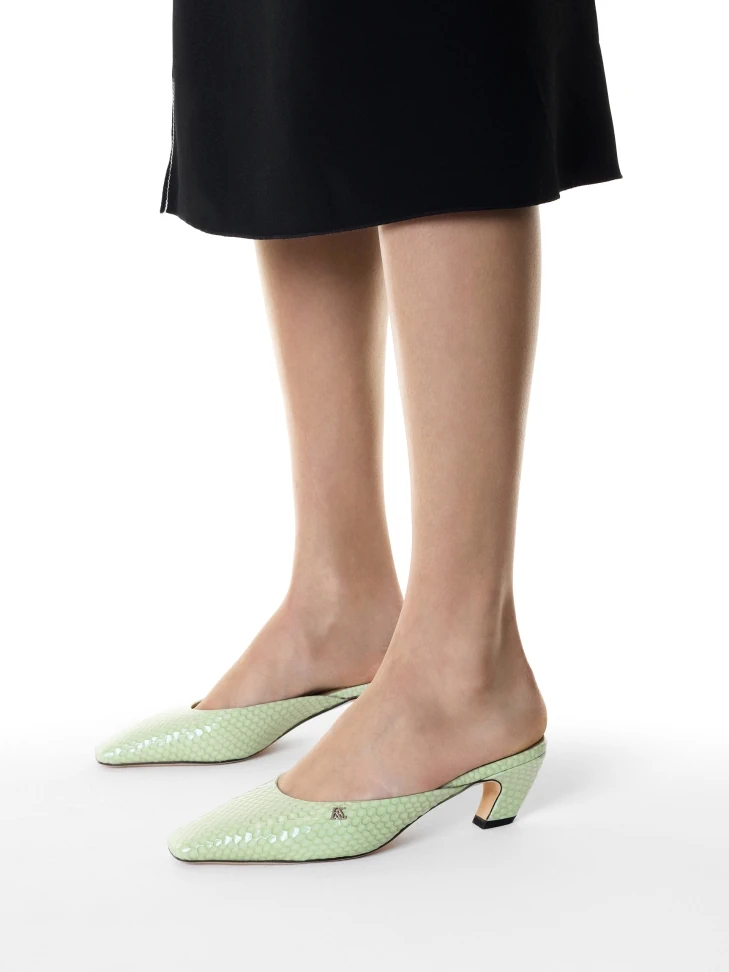 Kazar Mules With Built-in Front With Embossed Motif