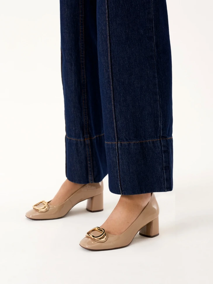 Kazar Patent Leather Beige Pumps With A Sturdy Heel