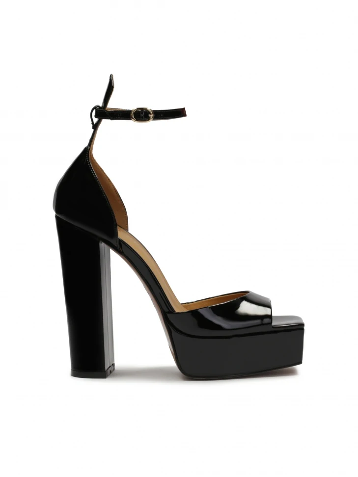 kazar Patent leather sandals on a high heel and a platform