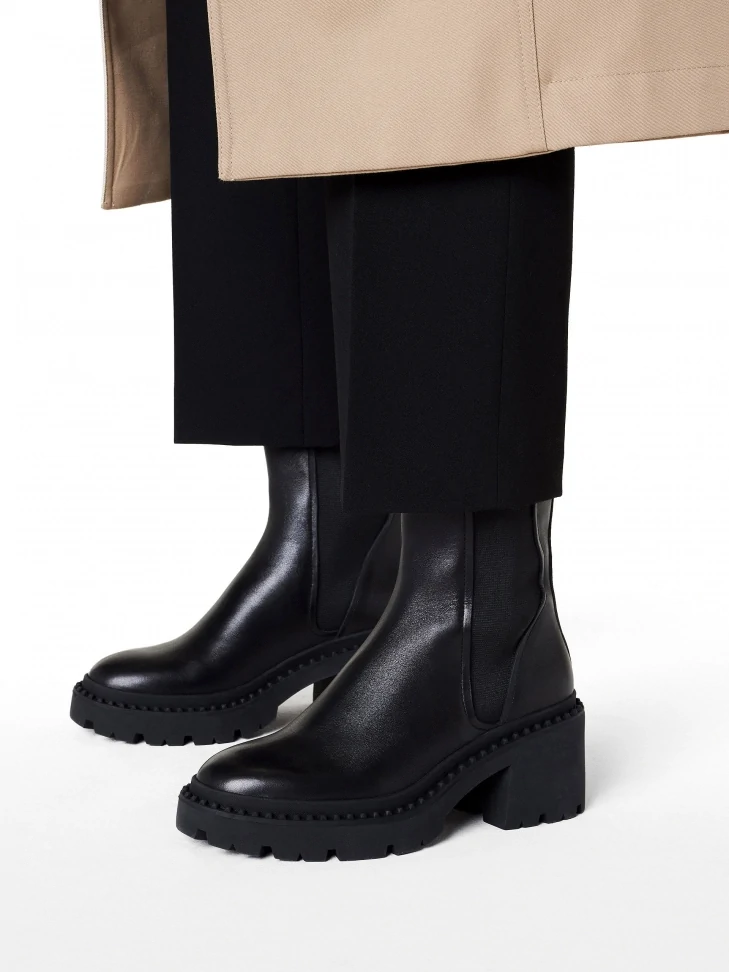 Kazar Slip-on Boots With Wide Heel In Natural Leather