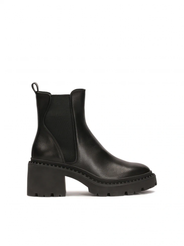 kazar Slip-on boots with wide heel in natural leather