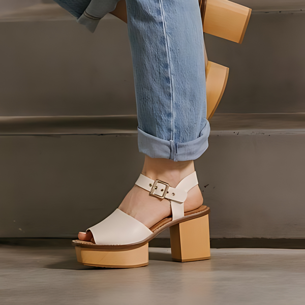 Kelsi Dagger Groove Shell Platform Sandals