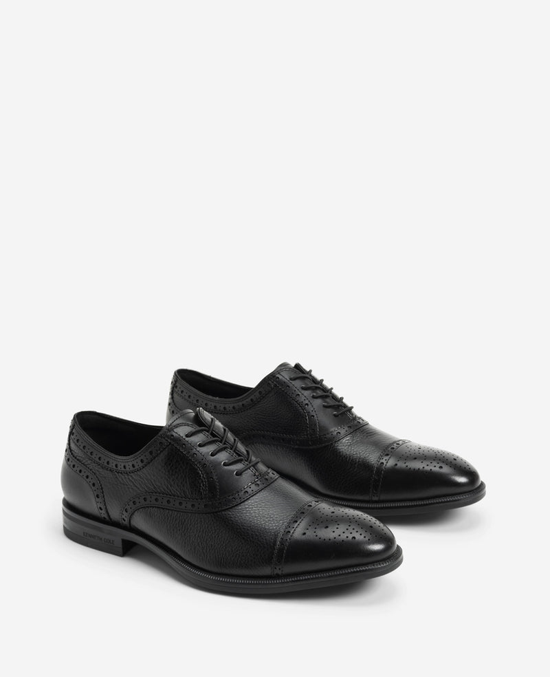 Kenneth Cole Futurepod Leather Lace-Up Oxford With Medallion Cap Toe