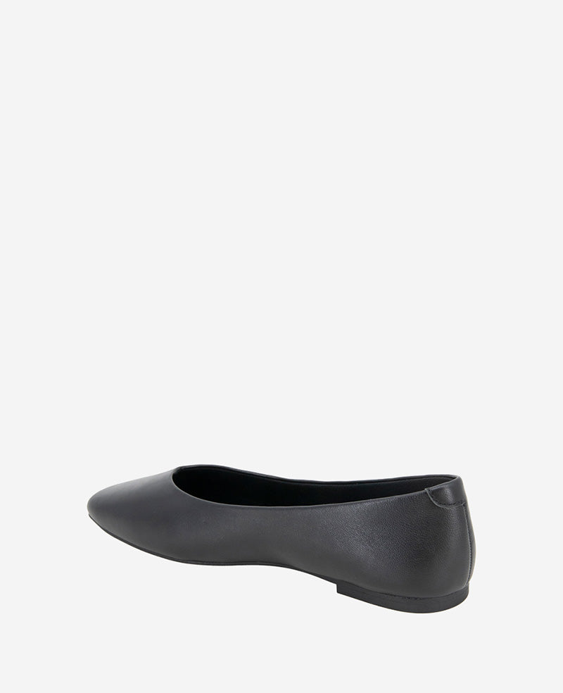 Kenneth Cole Johanna Leather Ballet Flat