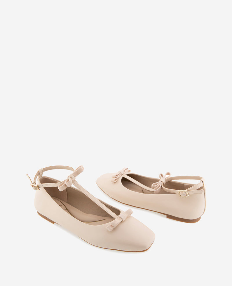 Kenneth Cole Juliet Leather Bow T-Strap Flat