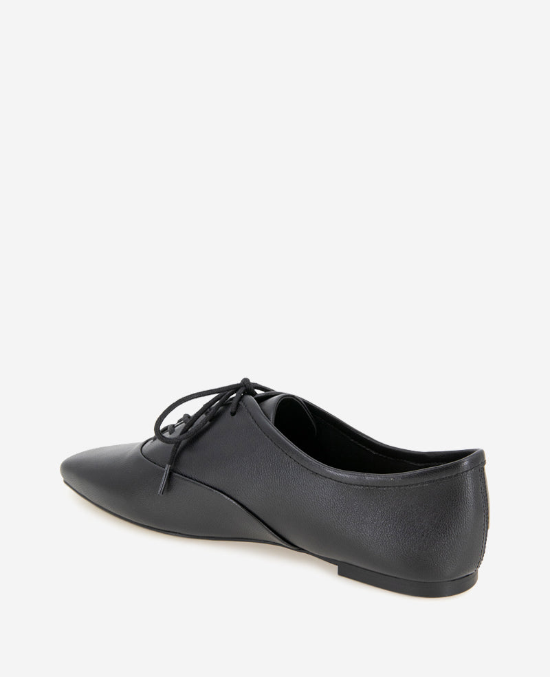Kenneth Cole Justice Box Toe Lace Up Flat