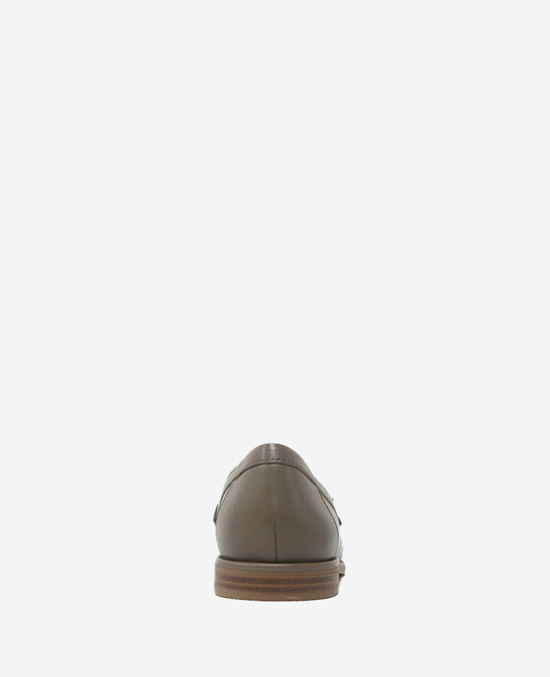 Kenneth Cole Lyra Leather Loafer