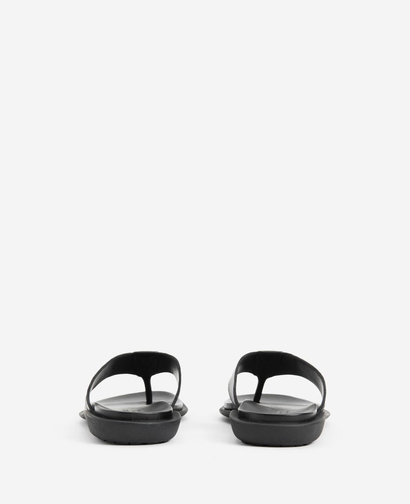 Kenneth Cole Sand Leather Thong Sandal