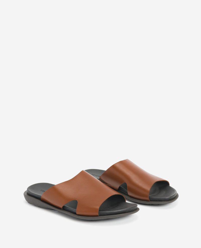 Kenneth Cole Sand-Y Beach Leather Slide Sandal