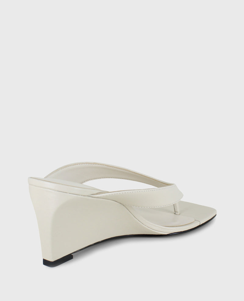 Kenneth Cole Susannah Leather Thong Wedge Sandal
