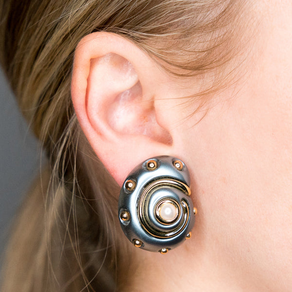Kenneth Jay Lane Dotted Grey Pearl Snail Clip-On Earrings