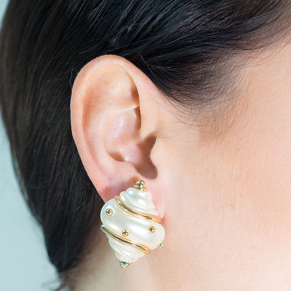 Kenneth Jay Lane Jackie Onassis Pearl Shell Clip Earrings
