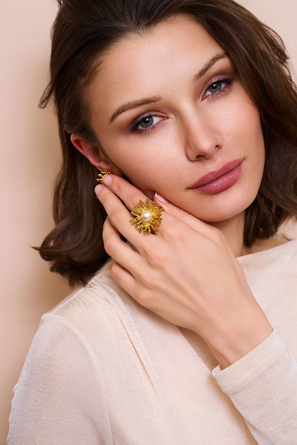 Kenneth Jay Lane Coral Reef Ring - Pearl Center