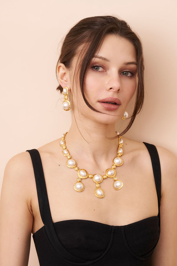 Kenneth Jay Lane Pearl Statement Necklace