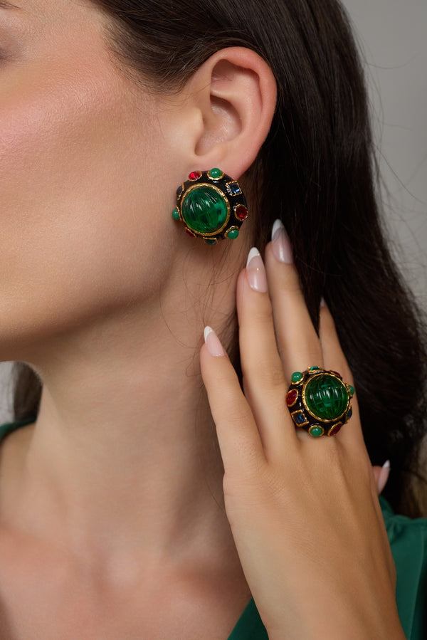 Kenneth Jay Lane Ribbed Emerald Center Button Ring