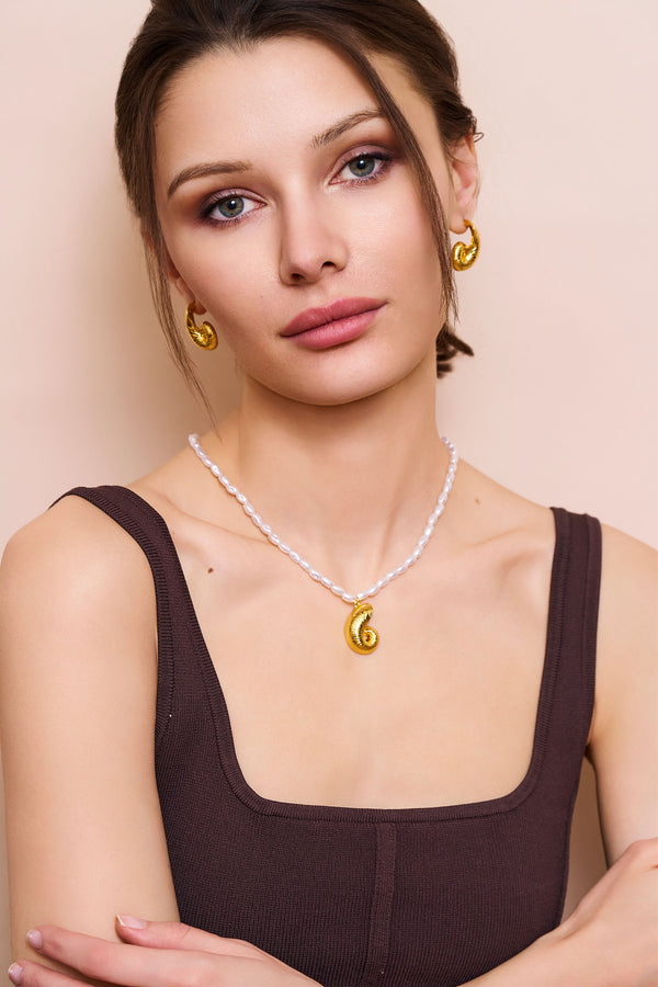 Kenneth Jay Lane Seashell Pendant Necklace