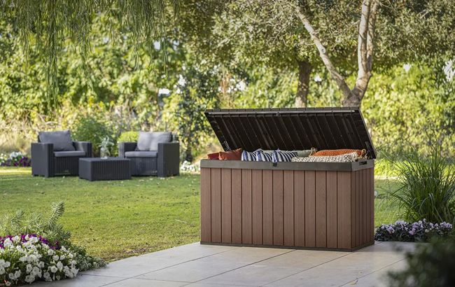 Keter Darwin 150 Gallon Deck Box - Brown