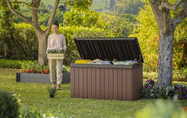 Keter Darwin 150 Gallon Deck Box - Brown