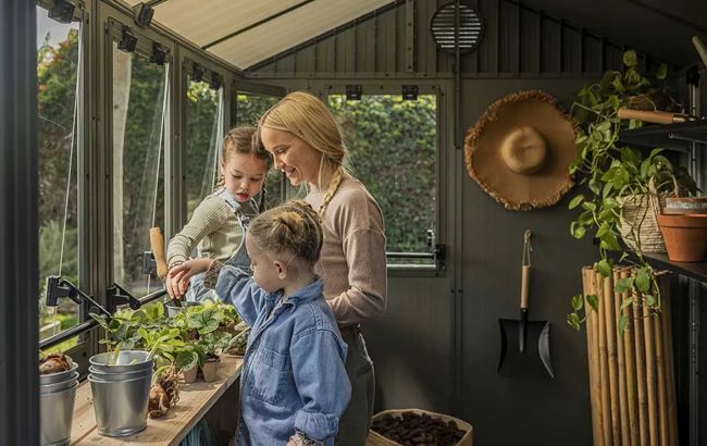 Keter Darwin 6x8 Potting Shed - Green