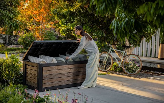 Keter Signature 165 Gallon Deck Box - Walnut Brown