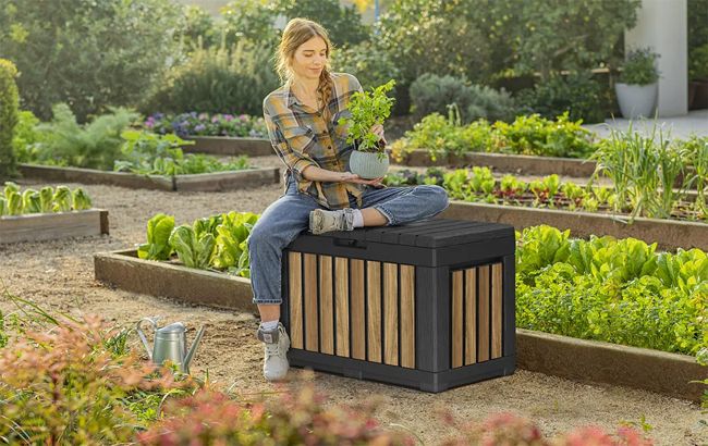 Keter Signature 50 Gallon Deck Box - Oak Brown