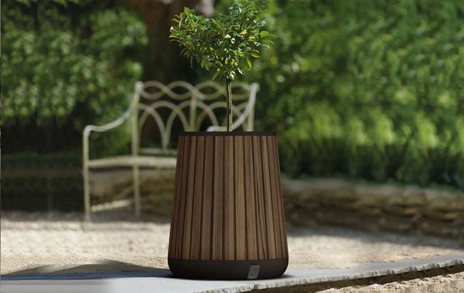 Keter Signature Conical Planter - Rosewood Brown