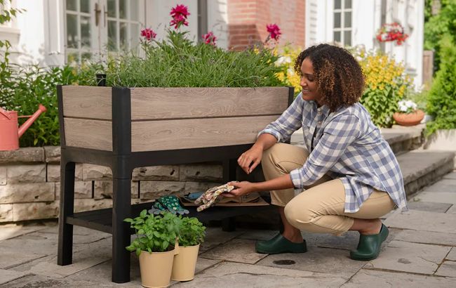 Keter Signature 29 Gallon Elevated Garden Bed - Ashwood Brown