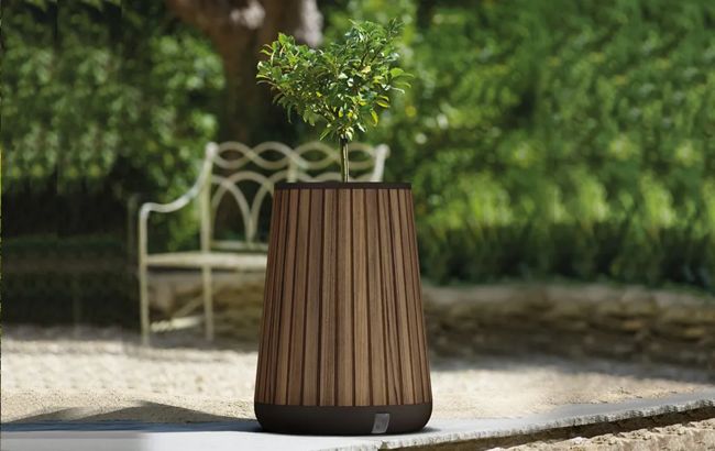 Keter Signature Conical Tall Planter - Rosewood Brown