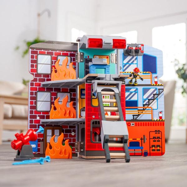 Kidkraft Adventure Bound™ 2-in-1 Transforming Fire Truck Play Set
