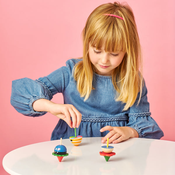 Kikkerland Kidoki Dizzy Monster Spinning Top