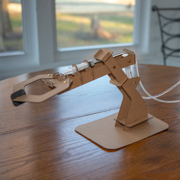 Kikkerland Make Your Own Hydraulic Claw