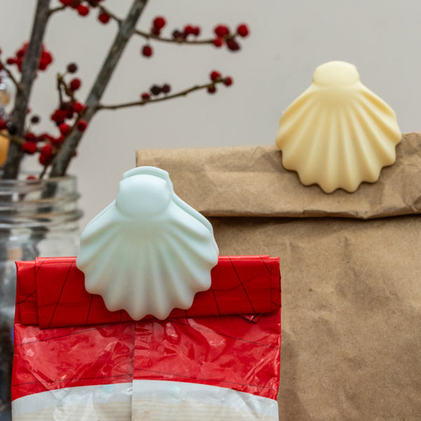 Kikkerland Seashell Bag Clips