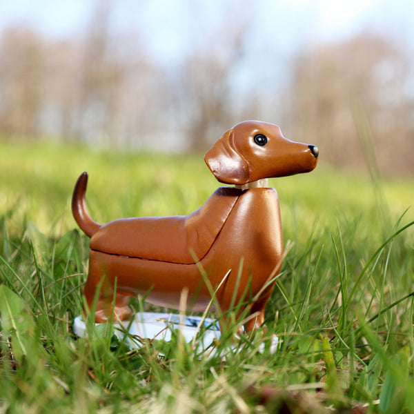Kikkerland Solar Dachshund