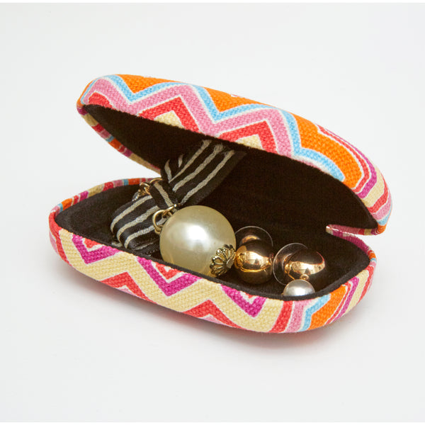 Kikkerland Striped Travel Case