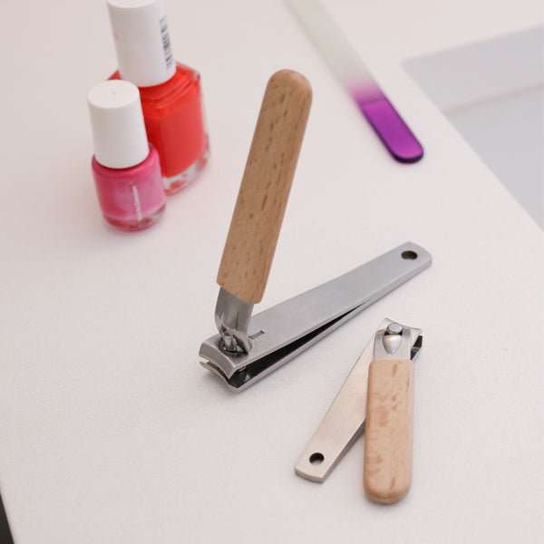 Kikkerland Wood Nail Clipper Set
