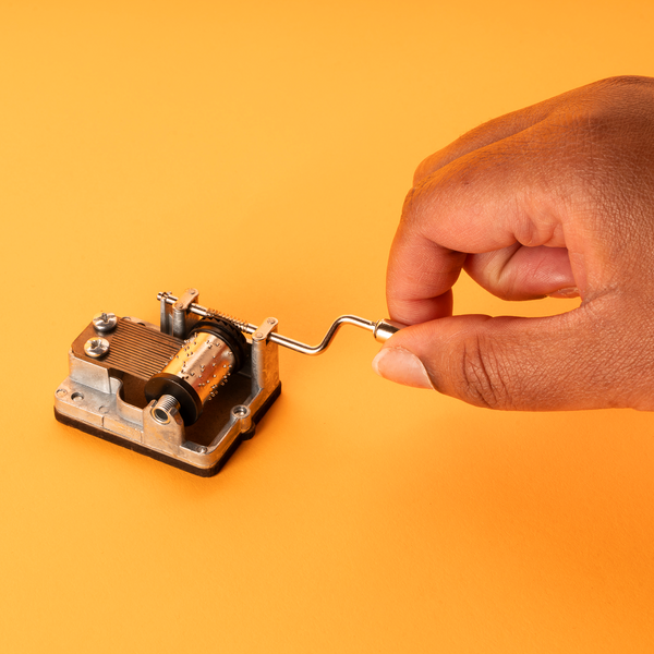 Kikkerland Yellow Submarine Music Box