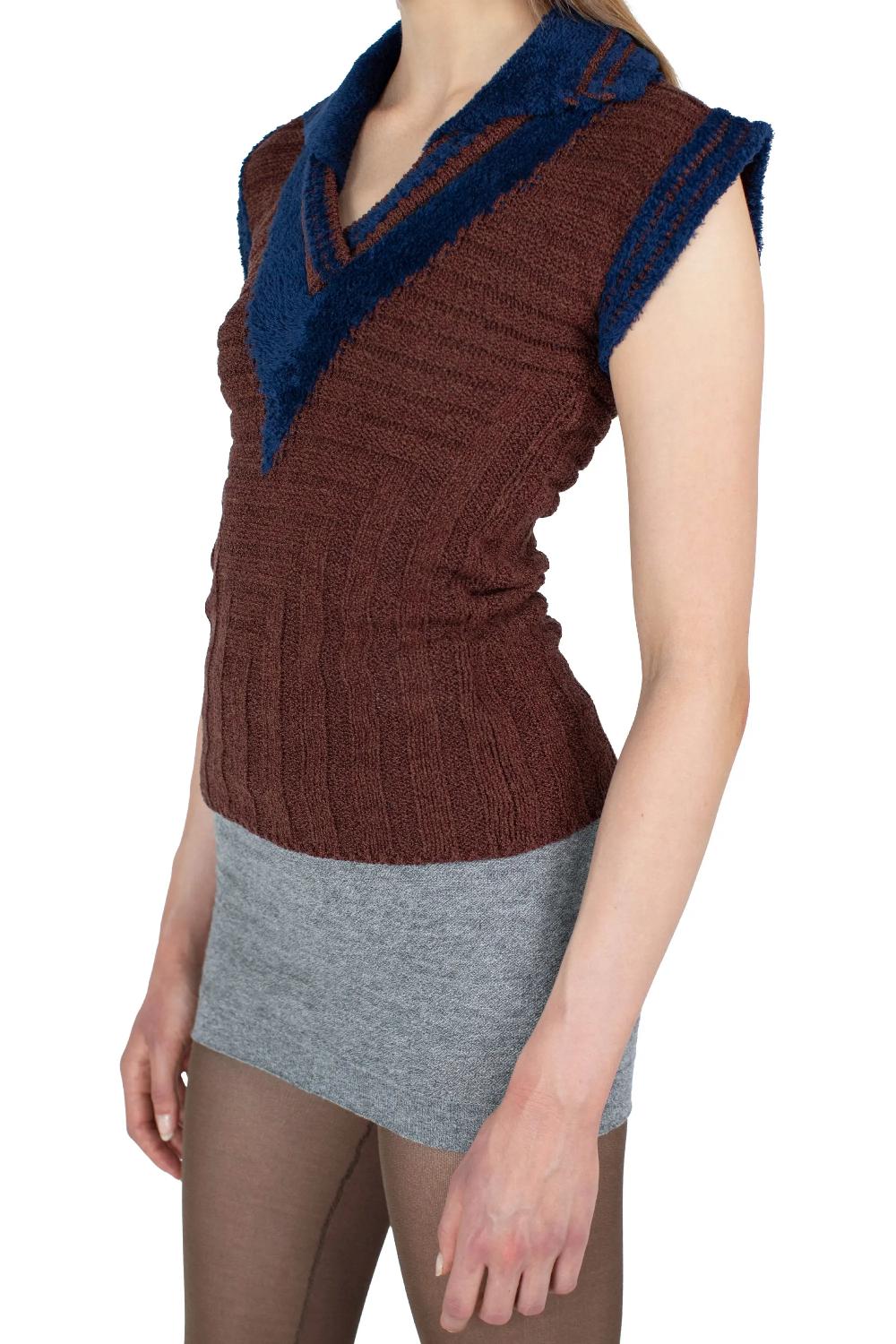 Kiko Kostadinov QUIMBY SLEEVELESS POLO - MAHOGANY BROWN